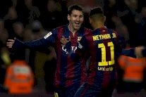 هاتريك لميسي يعيد برشلونة إلى الوصافة 