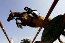 منافسة على ذهبية مهرجان العاهل السعودي الدولي لقفز الحواجز