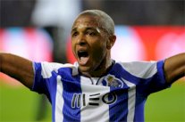 براهيمي غير مستعد لتلبية عرض باريس سان جيرمان