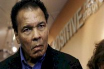 إدخال محمد علي إلى المستشفى بسبب التهاب رئوي خفيف