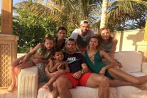 عطلة رأس السنة تجمع رونالدو مع صديقته شايك وعائلته 