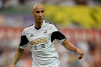 إيقاف لاعب سوانسي سيتي شيلفي 4 مباريات