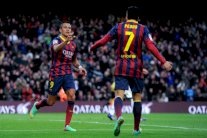 تواجد أليكسيس في أرسنال يدفع بيدرو للرحيل عن برشلونة