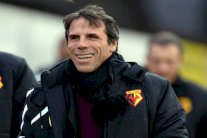 كالياري يعين زولا مكان التشيكي زيمان