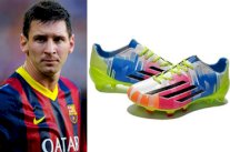 ميسي يواجه كتيبة بيليغريني أوروبياً بحذاء خاص من 
