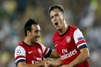 رامسي وكازورلا يمددان عقديهما مع أرسنال