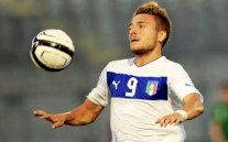 الإيطالي إيموبيلي يحلم بالسير على خطى سكيلاتشي