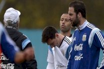 الإصابة قد تحرم هيغواين من المشاركة أمام البوسنة