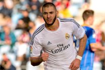 بنزيمة يسعى للبقاء في صفوف الملكي لـ10 سنوات كاملة