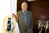 وفاة الأسطورة دي ستيفانو عن 88 عاماً