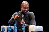 غوارديولا : إبراهيموفيتش فشل في برشلونة بسبب تقمصه دور ميسي