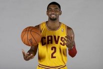 كليفلاند يمدد عقد ايرفينغ ويركز على استعادة ليبرون جيمس