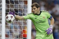 كاسياس يطلب من ريال مدريد تسريحه مجاناً 