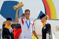 قائد ألمانيا فيليب لام يعتزل اللعب دولياً