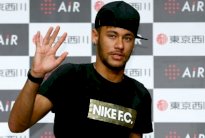 نيمار يطمئن جمهور برشلونة من طوكيو