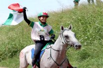 فارسات الإمارات يهدين لقب 