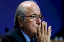 بلاتر: وفاة غروندونا ضربة موجعة جدا بالنسبة لي