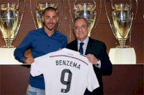 ريال مدريد يمدد عقد مهاجمه الفرنسي كريم بنزيمة حتى 2019