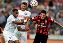 فوز اينتراخت فرانكفورت على انتر ميلان بثلاثية