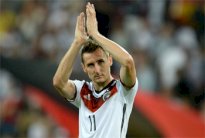 كلوزه يعتزل اللعب دوليا بعدما حقق حلم طفولته بإحرازه كأس العالم