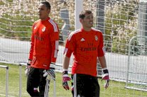 أداء كاسياس في السوبر الأوروبي يحدد مصيره في التشكيلة الأساسية