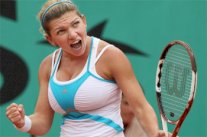 هاليب ثانية وعودة ازارنكا لنادي العشر الاوليات في تصنيف المحترفات