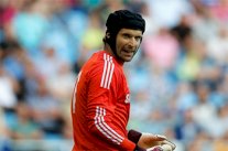 سان جرمان وموناكو يرغبان في ضم حارس تشلسي تشيك