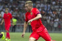 برشلونة يعير جيرارد ديلوفو إلى إشبيلية