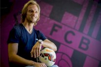 راكيتيتش لاعب برشلونة: بإمكاننا أن نكون مخيفين مثل ريال مدريد