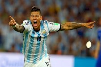 الأرجنتيني روخو يعلن رحيله إلى مانشستر يونايتد