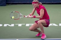 كفيتوفا إلى نصف نهائي دورة نيو هايفن