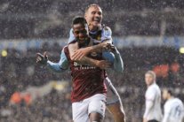 وست هام يعير الدولي مايغا الى ميتز لمدة عام