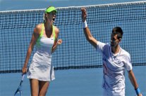 ديوكوفيتش وشارابوفا إلى الدور الثاني دون عناء في فلاشينغ ميدوز