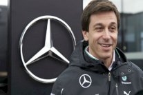 مدير مرسيدس يسخر من نظرية المؤامرة ضد روزبرغ