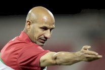 نادي قطر يقيل هاسيك والعراقي شنيشل بديلاً له