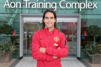 والد فالكاو : ريال مدريد أراد ضم ابني كهدية