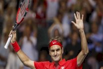 كأس ديفيس: فيدرر وفافرينكا يضعان سويسرا على بعد فوز من النهائي