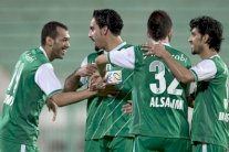 العربي يتمسك بصدارة الدوري الكويتي بفوز ثالث