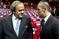 ريبيري لا يبالي بتهديدات بلاتيني ويؤكد مجدداً اعتزاله اللعب دولياً