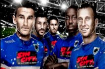 لاعبو سامبدوريا الإيطالي يسوقون الأفلام السينمائية عبر قمصانهم 