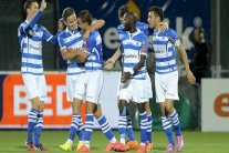 تسفوله يهزم أيندهوفن ويشاركه صدارة الدوري الهولندي