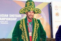 بن مجرن ينتقد تشكيلة الفريق الاماراتي لرماية التراب