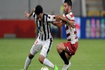 الجزيرة يتصدر الدوري الإماراتي مؤقتاً‎ والعين يحقق فوزاً مهماً