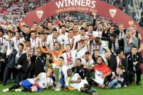 إشبيلية يبدأ حملته بمواجهة صعبة ورحلة محفوفة بالمخاطر لتوتنهام وانتر