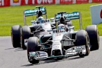 جائزة سنغافورة الكبرى: هاميلتون أسرع من روزبرغ في الجولة الثانية