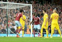 أرسنال يعود إلى سكة الانتصارات ووست هام يزيد محن ليفربول‎ 