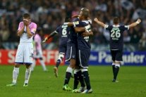 بوردو يهزم إيفيان ويتصدر الدوري الفرنسي مؤقتاً