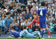 لامبارد يحرم تشلسي من الفوز وبرشلونة وروما يواصلان عروضهما القوية