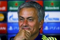 مورينيو يهاجم بليغريني ويقطع الحبل الذي كان يربط لامبارد بتشيلسي