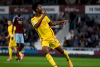 ريال مدريد يستعد للانقضاض على موهبة ليفربول سترلينغ